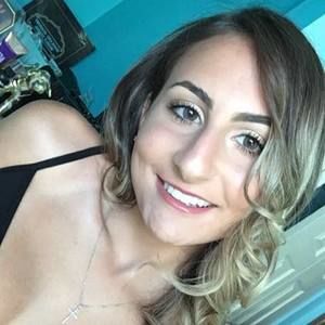 Meet your Posher, Francesca